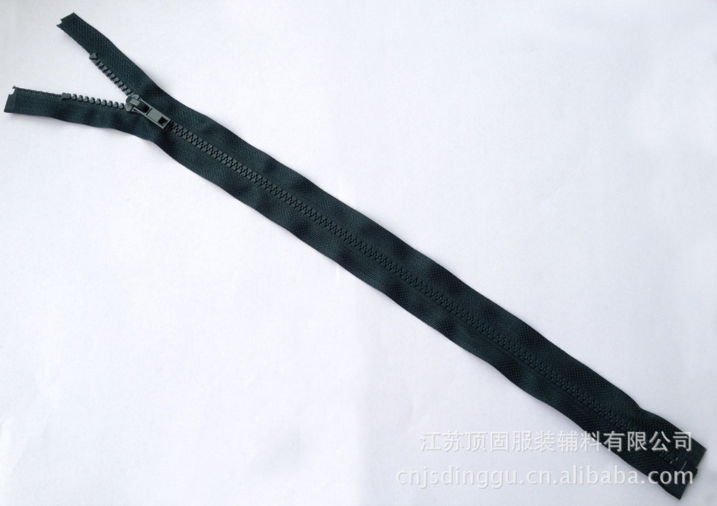 并因此受到法律制裁