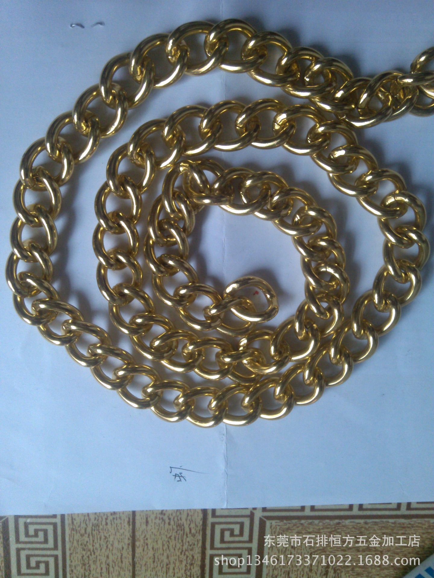 律师适时提出和解方案：“根据《最高人民法院关于审理民间借贷案件适用法律若干问题的规定》