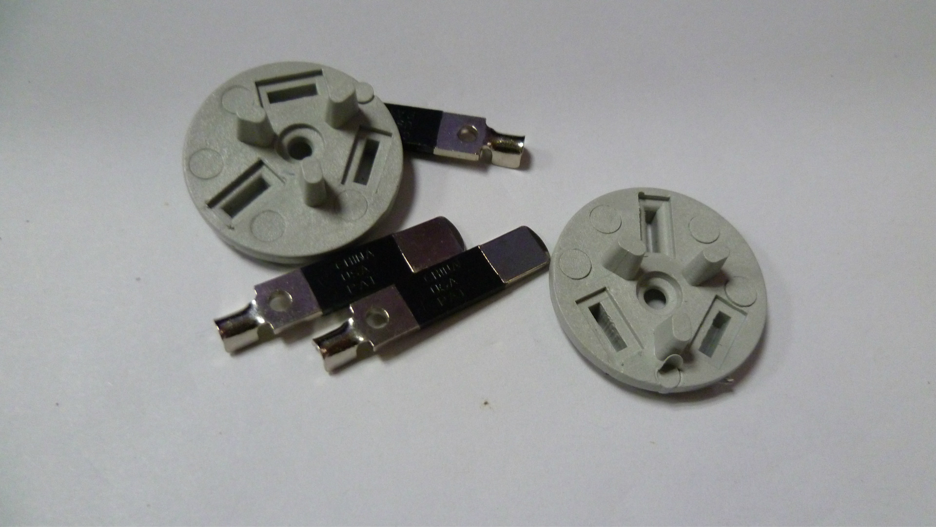 授权公告号CN223925022U