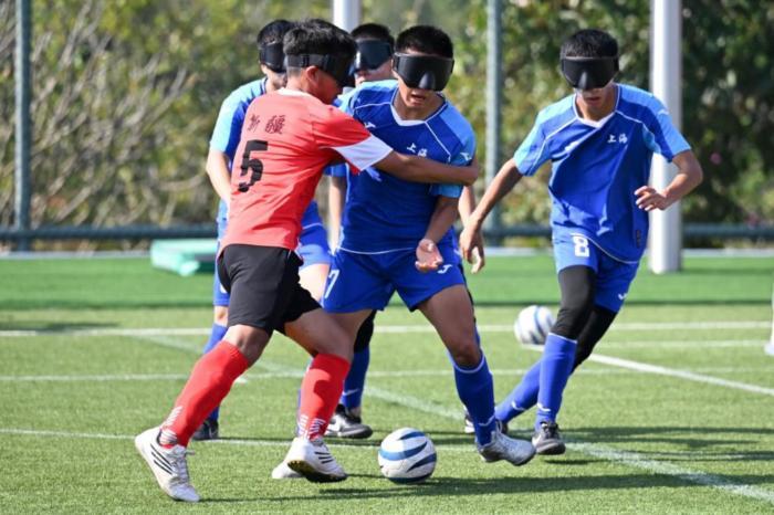 新疆盲足少年首次站上全国残特奥会赛场，开启