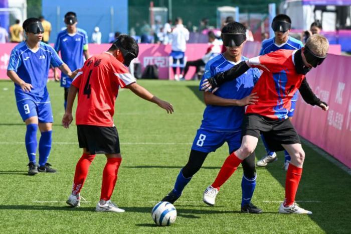 新疆盲足少年首次站上全国残特奥会赛场，开启