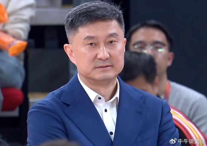 广东男篮内线崩盘惨败上海 外援乏力引用人争议