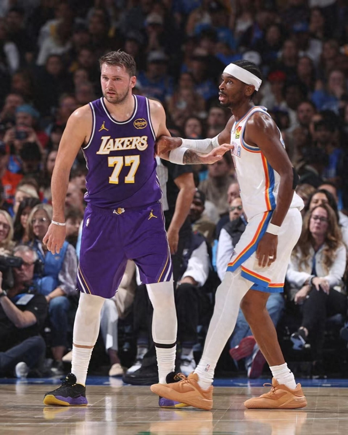 火箭骑士锁定季后赛！西部第三争夺白热化，快