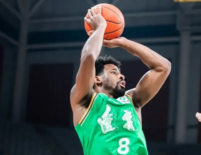 辽宁逆转同曦布罗金顿23分引领逆转风暴