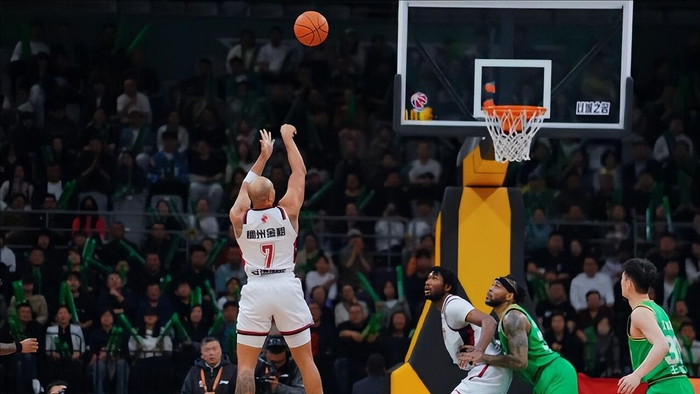 CBA卡位战两队同夜掉队 争位格局骤变