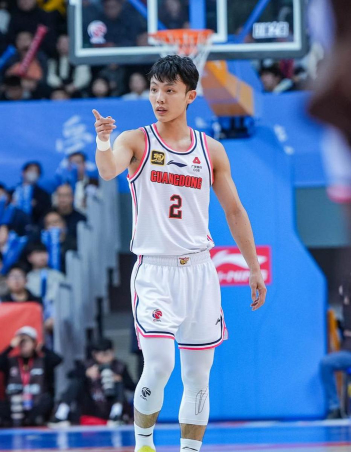CBA季后赛12进8首轮冷门频现 广东被掀翻山西横扫